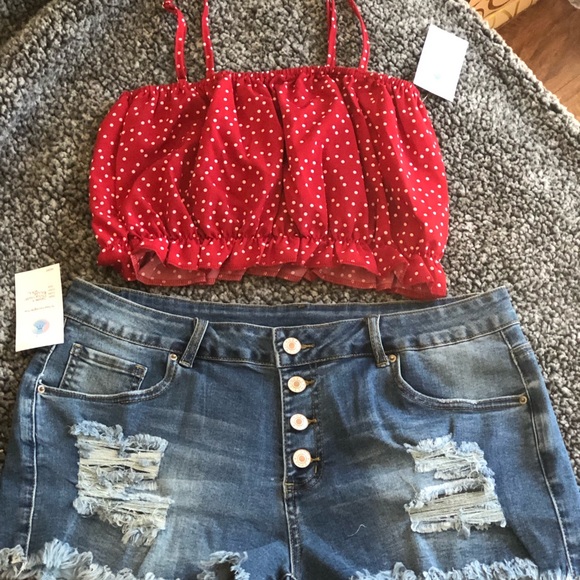 Distressed Ripped Jeans NWT - Picture 5 of 6